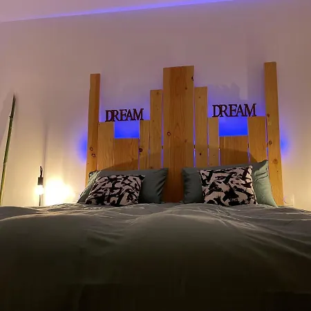Reve De Panda Avec Sauna Et Jacuzzi Privatif Apartment